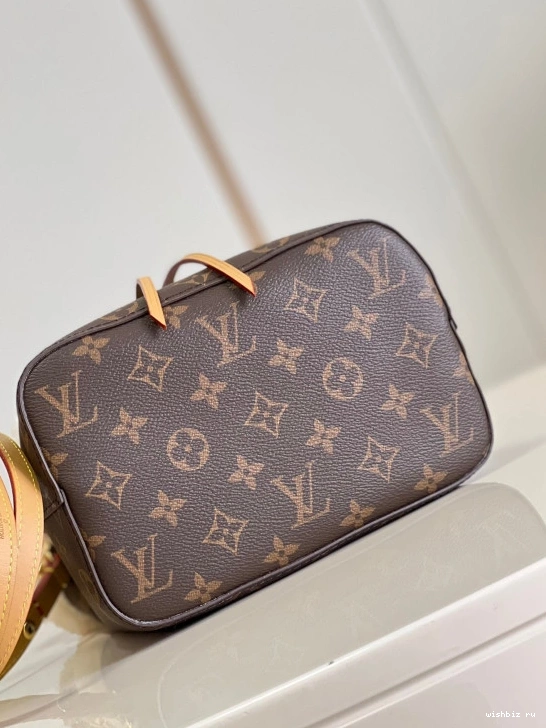 WIS LOUIS NÉONOÉ VUITTON BB 1111